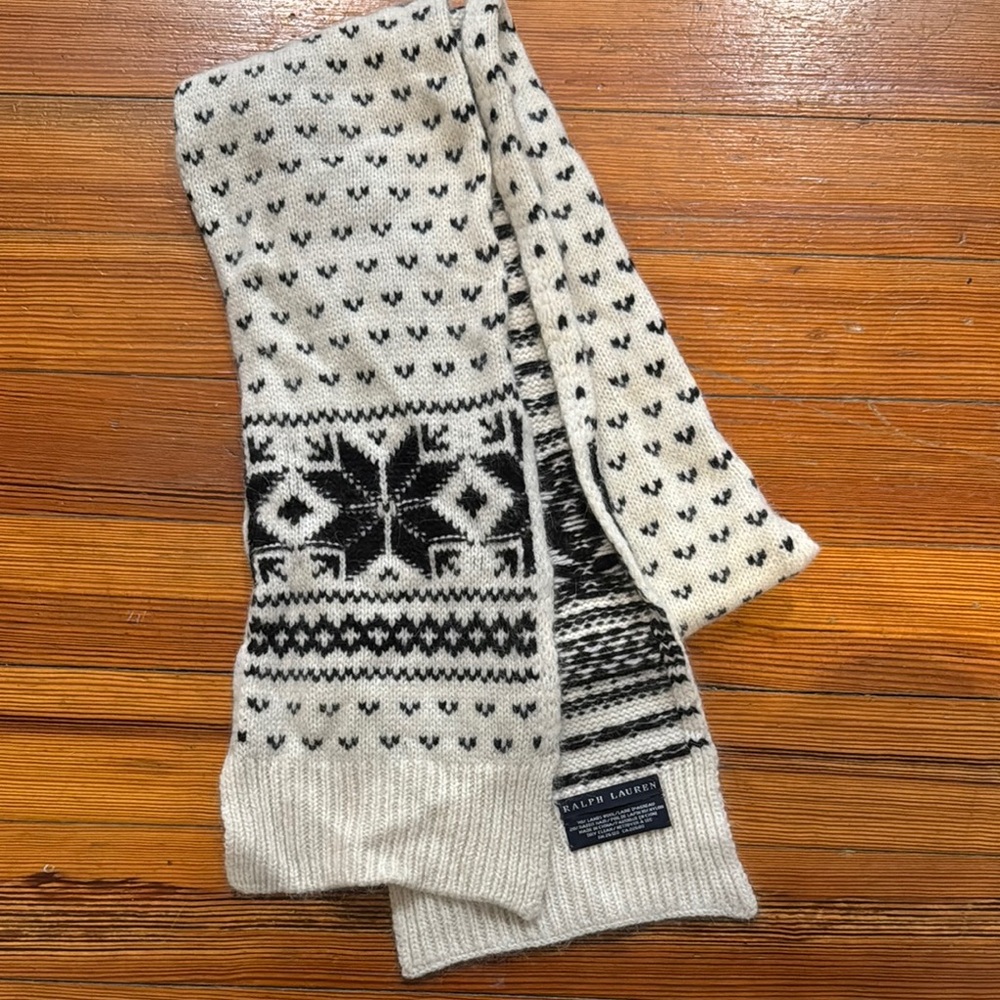 Polo Ralph Lauren Winter Snowflake Scarf Wool White and Black